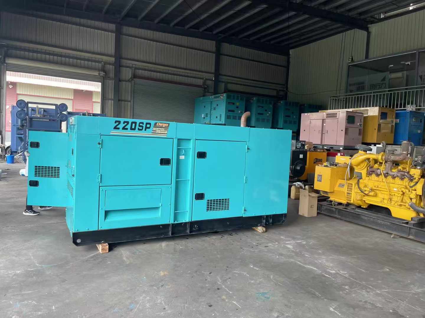 木里800kW 柴油发电机的输出电流波动范围是多少？