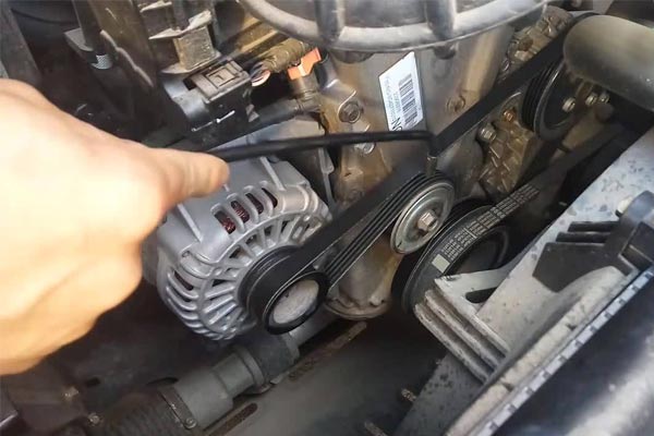 木里转速传感器的工作原理是什么？