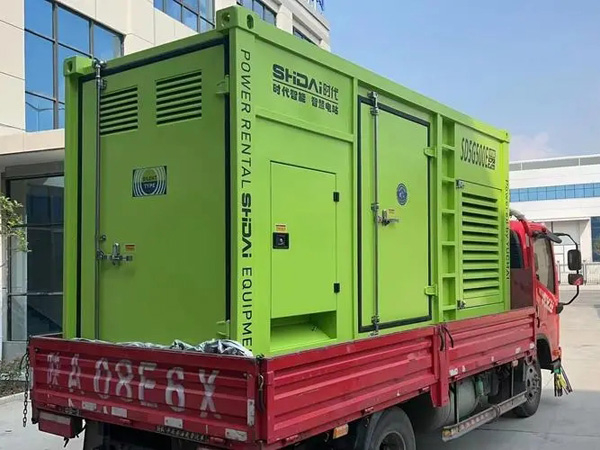 木里更换水冷式机油散热器的密封件时，如何选择合适的密封胶？