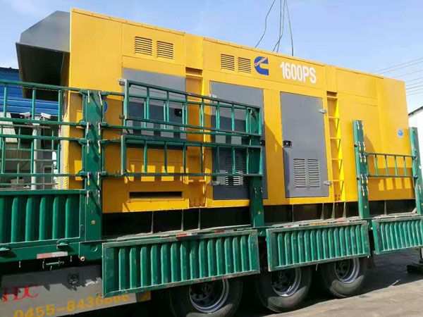 木里测量水冷式机油散热器密封件尺寸时的注意事项有哪些？