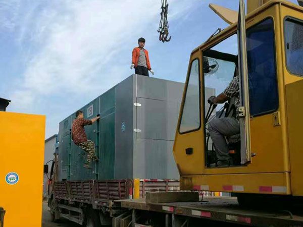 木里更换水冷式机油散热器密封件的操作流程是怎样的？